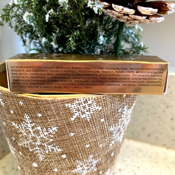 MISCHO BEAUTY Lip Shine/Lip Balm in xo - Picture 4 of 4